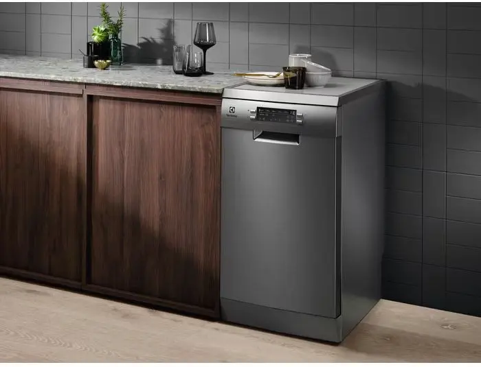 Посудомоечная машина ELECTROLUX ESS43210SX — фото
