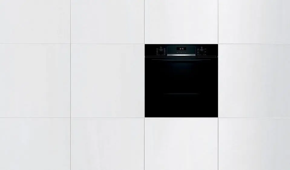 Духовой шкаф BOSCH HBG537NB0R — фото