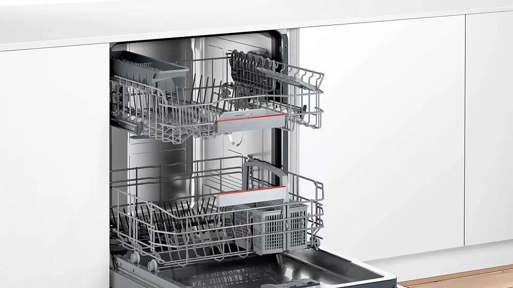 Посудомоечная машина BOSCH SMU 4 EAI14S — фото