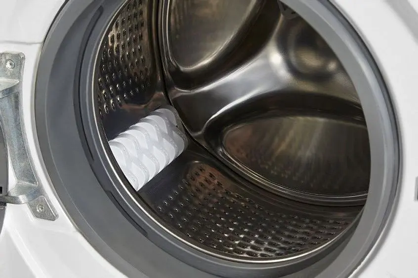 Стиральная машина WHIRLPOOL FSCR 80421 — фото