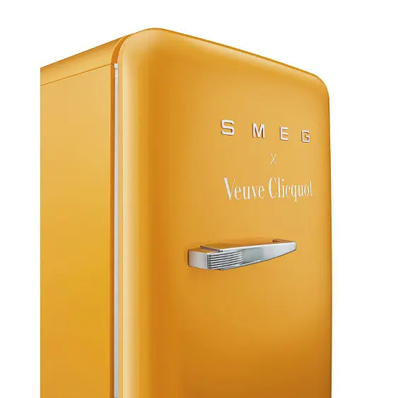 Холодильник SMEG FAB10RDYVC5 — фото