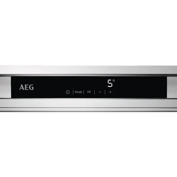 Холодильник AEG SKE818E1DC — фото