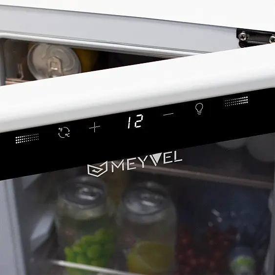 Холодильник для косметики MEYVEL MD35-White — фото