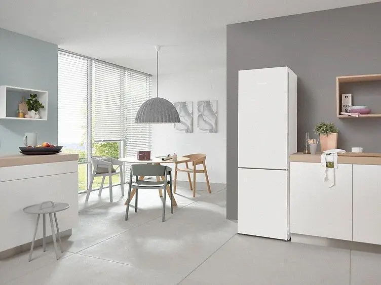 Холодильник MIELE KFN 28132 — фото