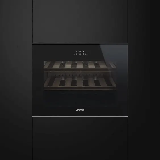 Винный шкаф Smeg CVI618NX — фото