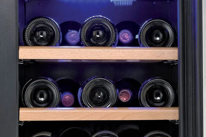 Винный шкаф CASO WineMaster 66 Classic — фото
