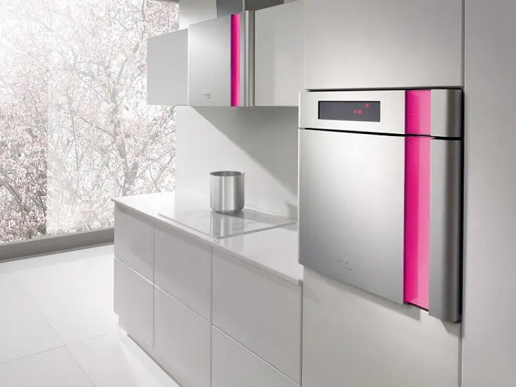 Многофункциональный духовой шкаф Smeg SFP6603NRE — фото