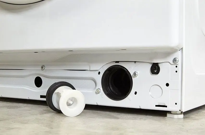 Стиральная машина WHIRLPOOL FSCR 80421 — фото