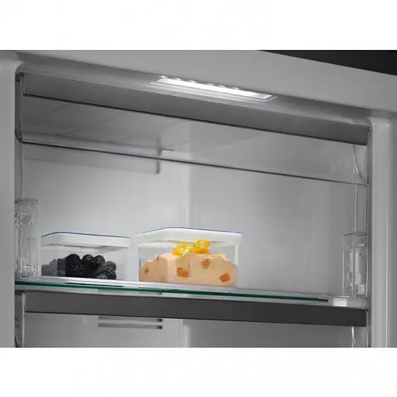 Морозильная камера ELECTROLUX RUT7ME28X2 — фото