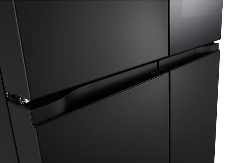 Холодильник LG GC-V22FFBMB