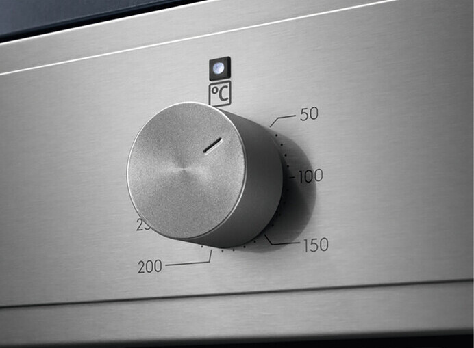Духовой шкаф ELECTROLUX EOH3C00BX