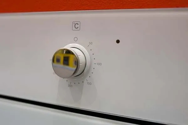 Электрический духовой шкаф MAUNFELD meom.678w (цвет белый+белое стекло )