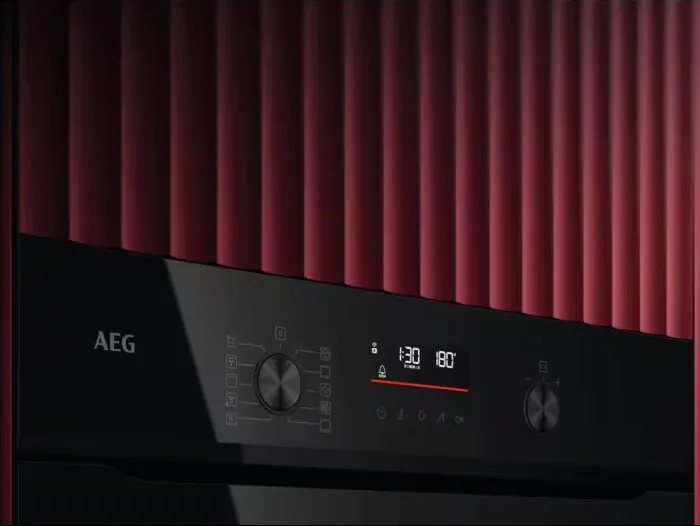 Духовой шкаф AEG NBA5P531AB