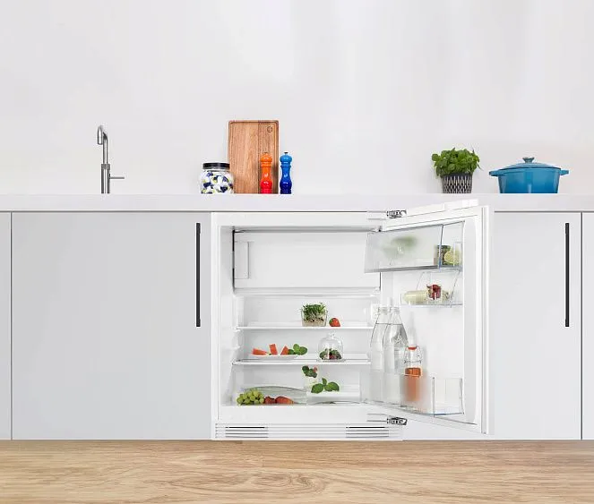 Холодильник AEG OSF6I82EF