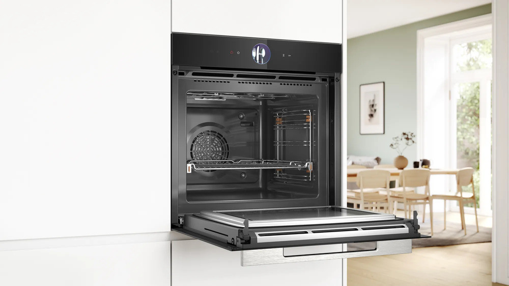 Духовой шкаф BOSCH HMG776NB1