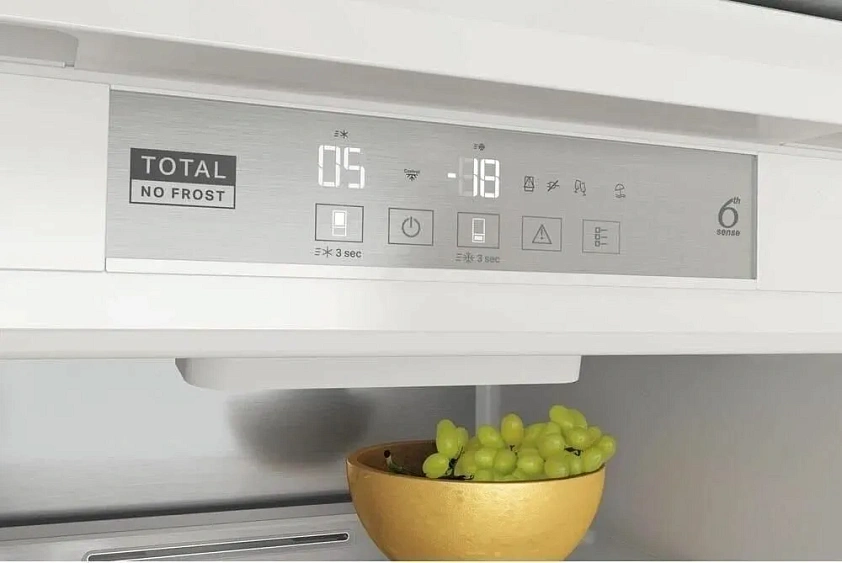 Холодильник WHIRLPOOL WHC 20T573 P