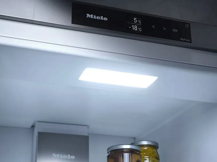 Холодильник MIELE KFN 7734 C