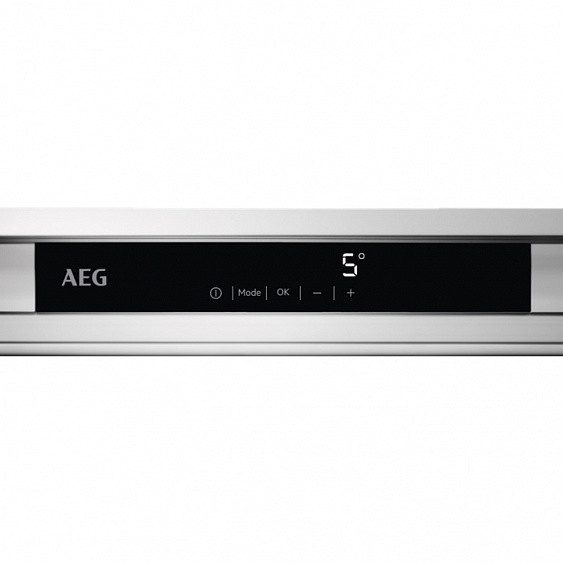 Холодильник AEG SKE818E1DC