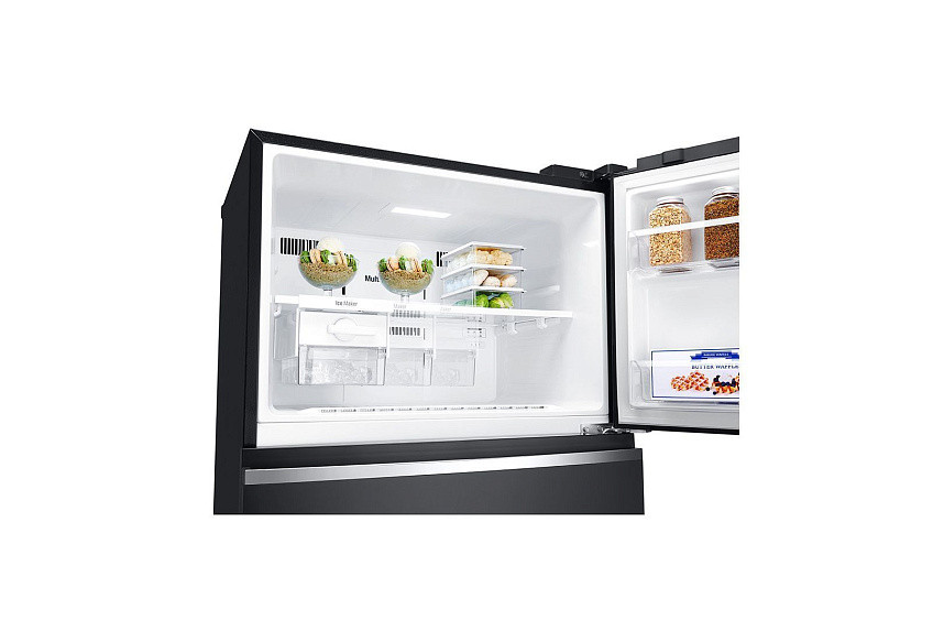 Холодильник LG GN-C702SGBM черный