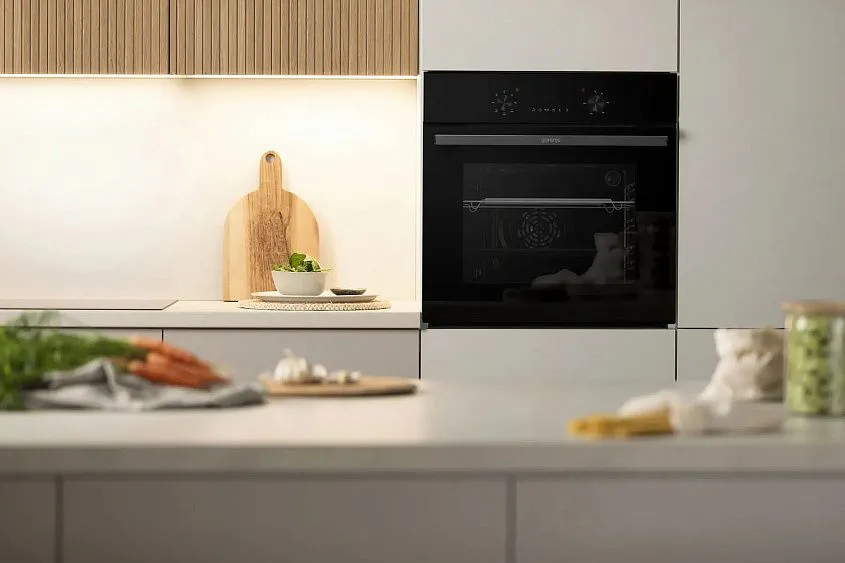 Духовой шкаф GORENJE BO6635E01BG