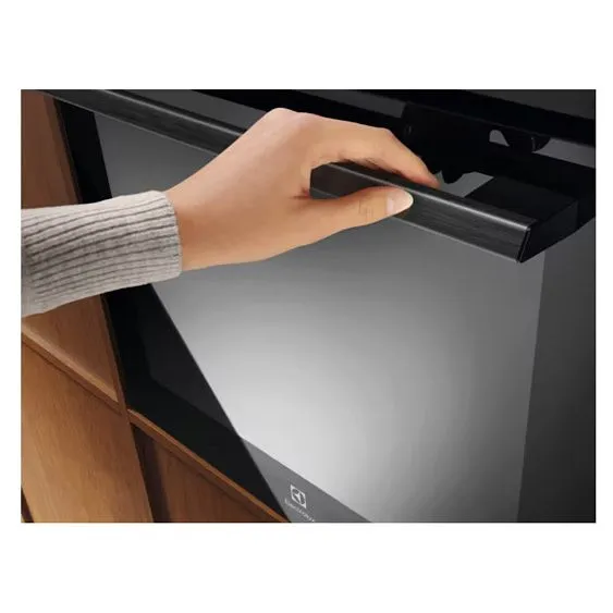 Духовой шкаф ELECTROLUX LOC9P3XZ