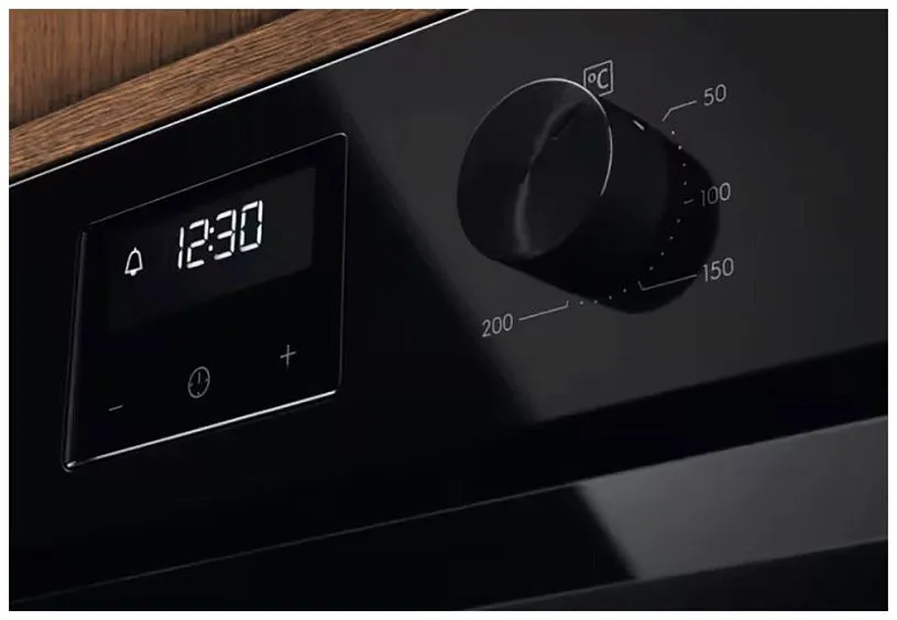 Духовой шкаф ELECTROLUX LOF3H10BK