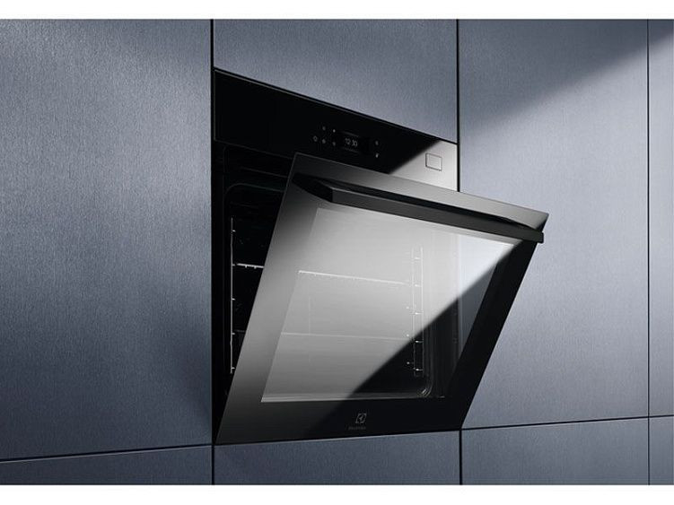Духовой шкаф ELECTROLUX EOB8S39WZ