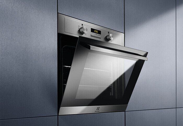 Духовой шкаф ELECTROLUX EOH3C00BX