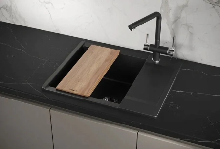 Кухонная мойка GRANULA ES-6202 шварц