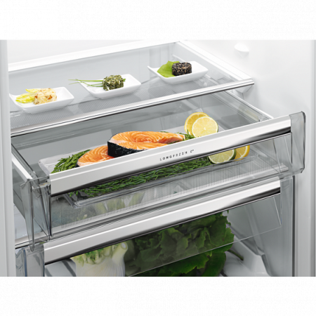 Холодильник AEG RCB63726OW