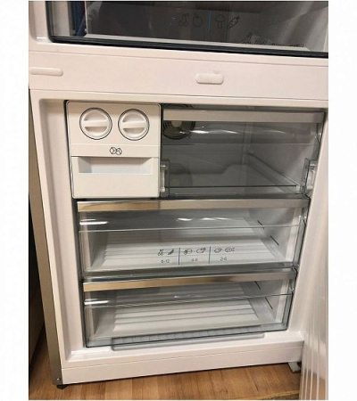 Холодильник VESTFROST VF492GLM