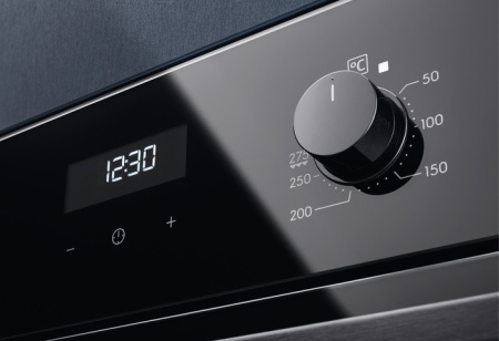 Духовой шкаф ELECTROLUX EOE5C71Z