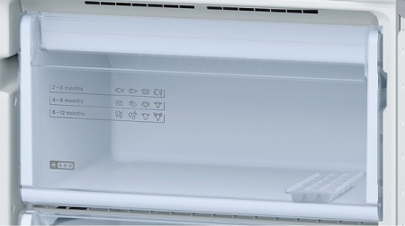 Холодильник Bosch KGN 39LA10