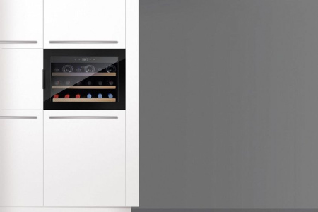 Встраиваемый винный шкаф CASO WineSafe 18 EB black