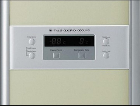 Холодильник  HITACHI r-m702 pu2 gs серебристый