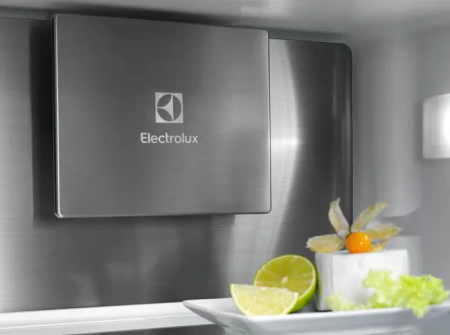 Холодильник ELECTROLUX E8MNCD18S