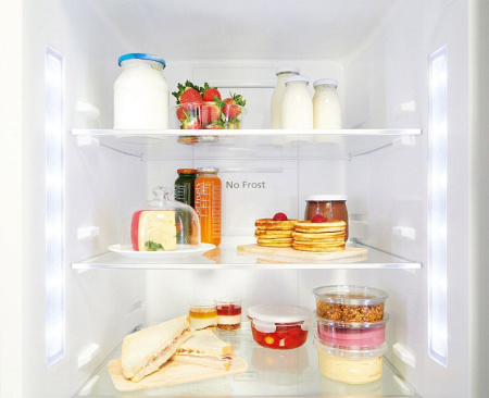 Холодильник Panasonic NR-BN30PGW-E белый