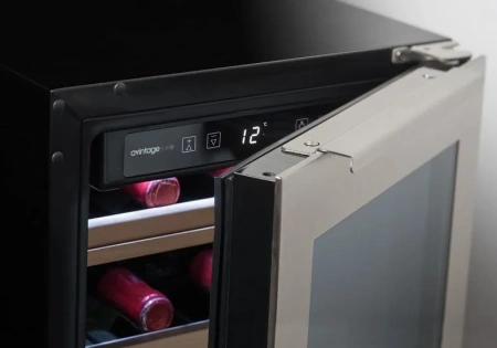 Винный шкаф AVINTAGE AVU25SXMO