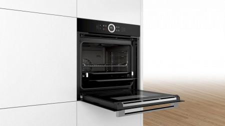 Духовой шкаф Bosch HBG 655NB1 черный