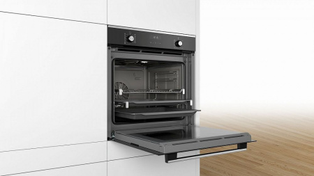 Духовой шкаф BOSCH HBG257SS0R