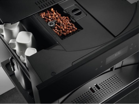 Кофемашина AEG KKB894500B