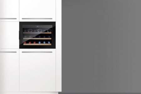 Встраиваемый винный шкаф CASO WineSafe 18 EB black
