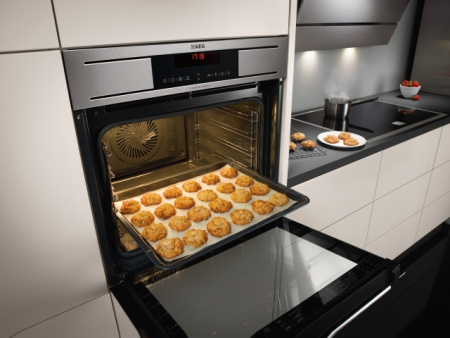 Духовой шкаф SIEMENS hb33bd540s