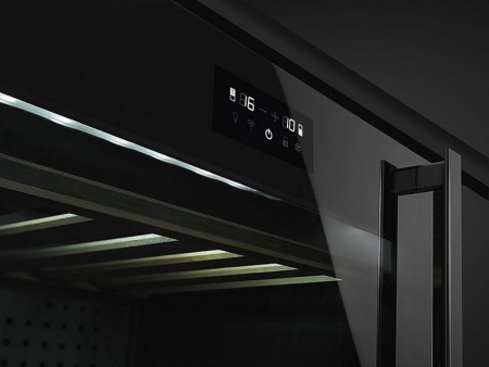 Винный шкаф SMEG CVI638LWN3