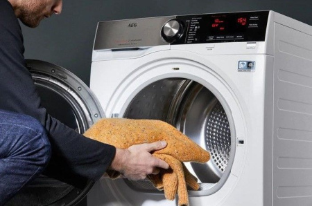 Сушильная машина AEG T8DBE68SC