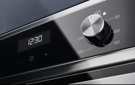 Духовой шкаф ELECTROLUX EOF5H40BX
