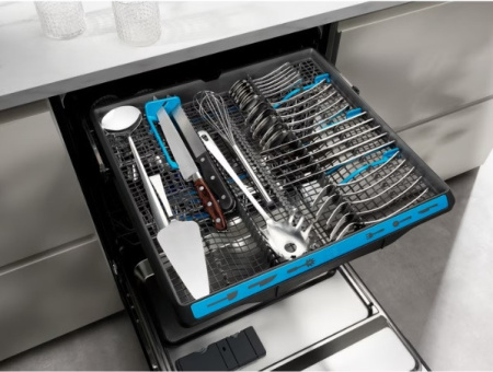 Посудомоечная машина ELECTROLUX EEM48300L
