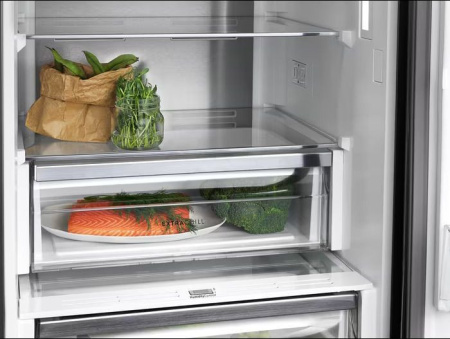 Холодильник ELECTROLUX LNT7ME34G1