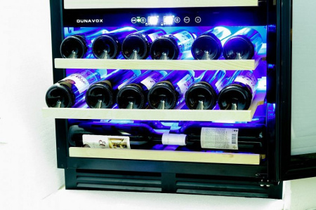 Винный шкаф DUNAVOX dx-51.150dbk/dp