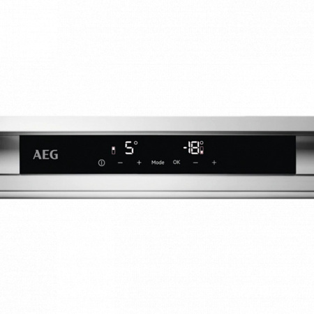 Встраиваемый холодильник AEG SCR 81864 TC